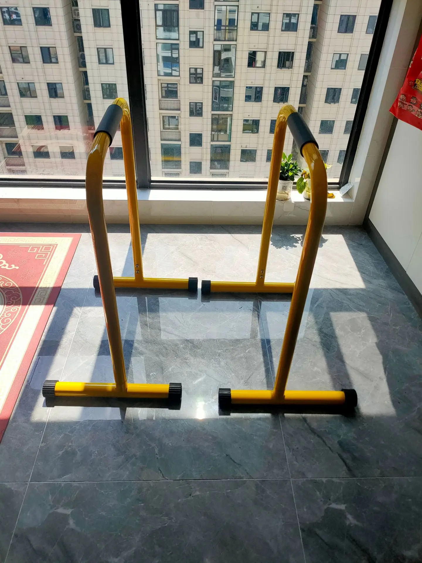 Fitness-Multifunktions-Krafttr – Dip Bar Parallel Bewertung und Preis